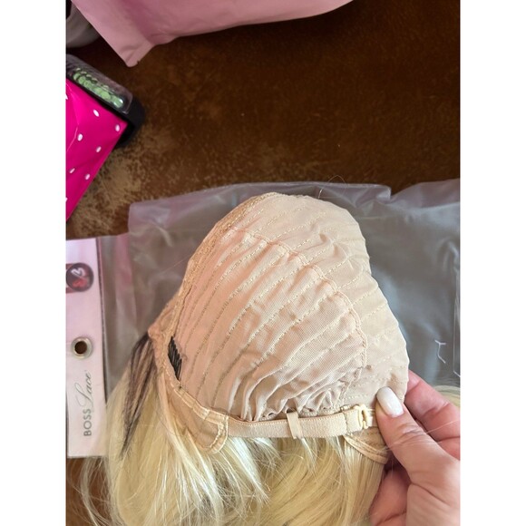 PREMIUM PLATINUM BLONDE 613 SILKY BONE STRAIGHT LACEFRONT WIG 28”NATURAL LOOKING main image 5